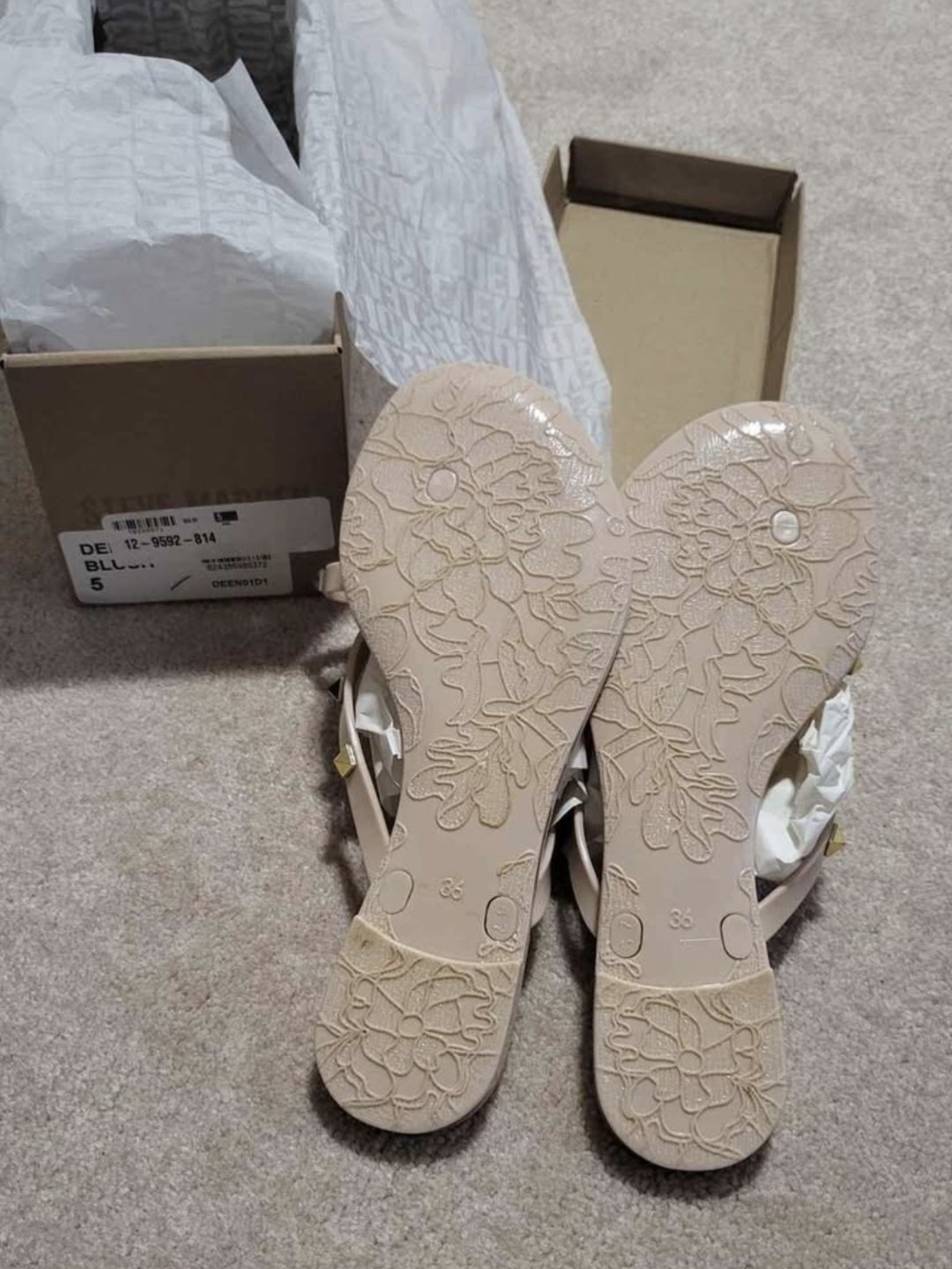 Steve Madden Nude Pink Bow Sandals with Gold Studs - Picture 3 of 4